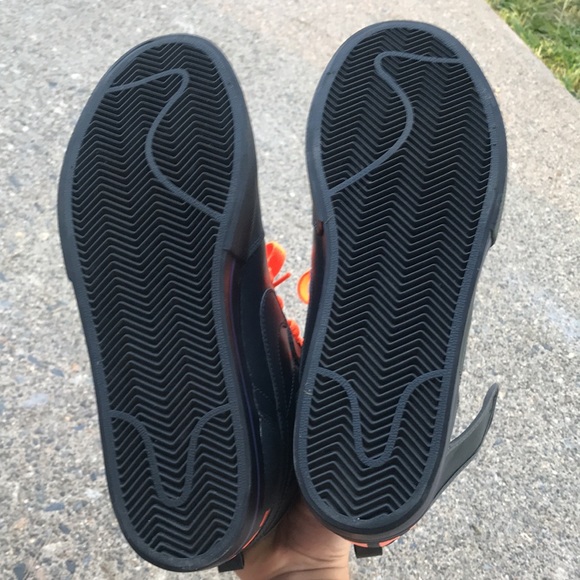 Mens 11.5 Nike Shoes🧡 - Picture 5 of 6